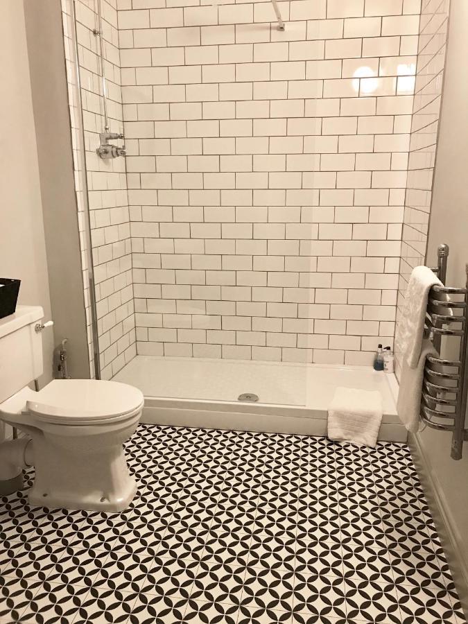 Historic Two Bed Apartment In Heart Of The City Bristol Esterno foto